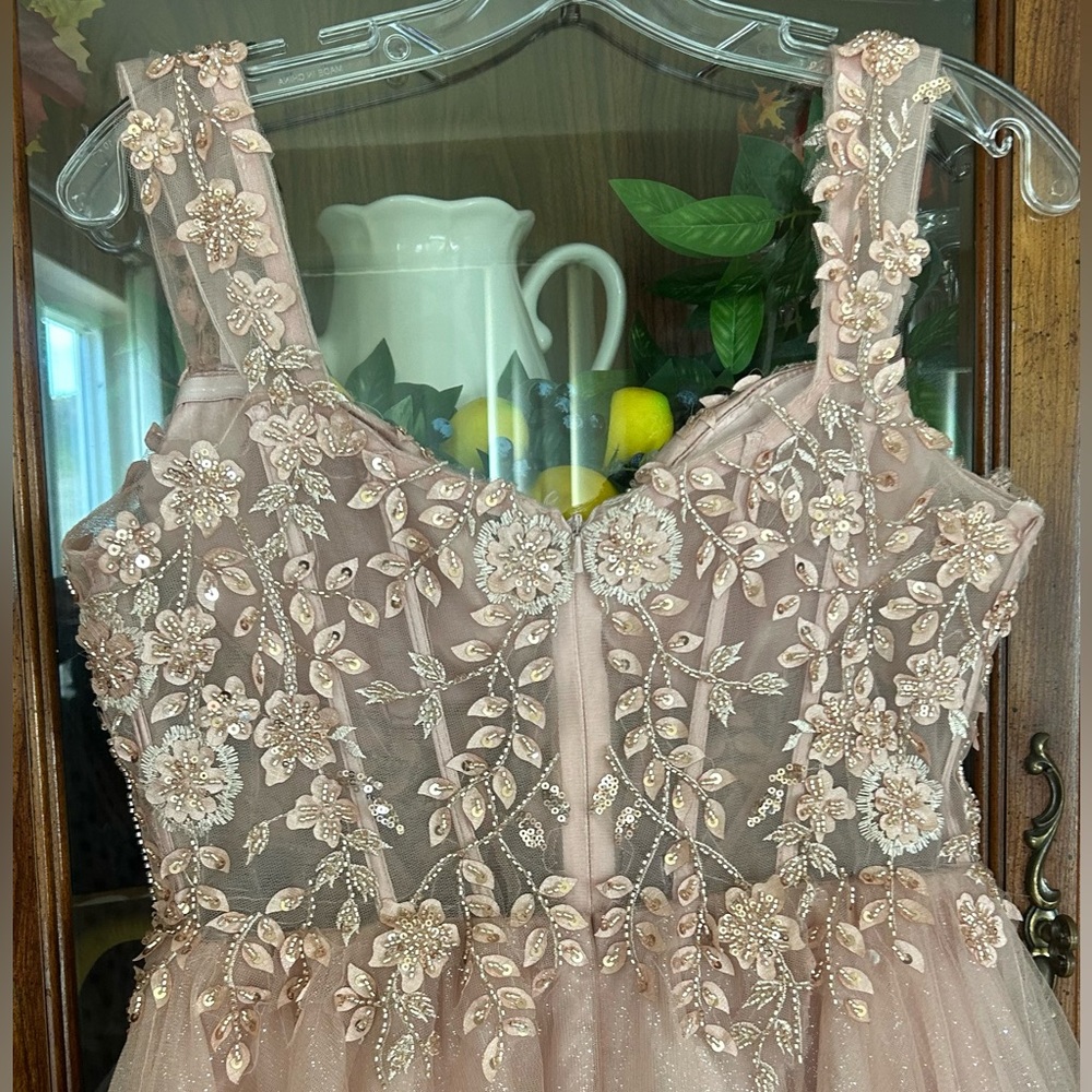 Size M - Picture 9 of 11